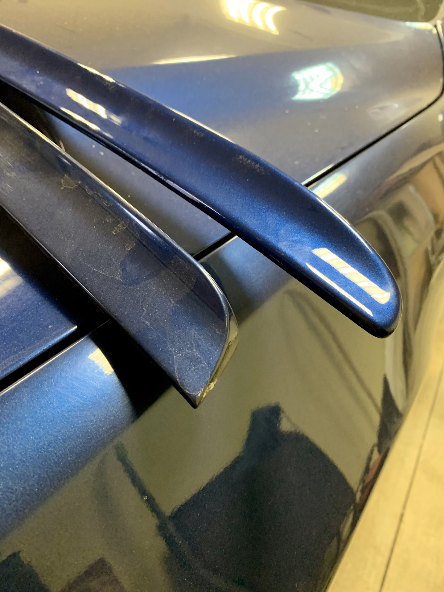 сызрань. Fluence лип спойлер. сабля крышки багажника. молдинг крышки багажника 2170. сабля багажника гранта фл лифтбек.