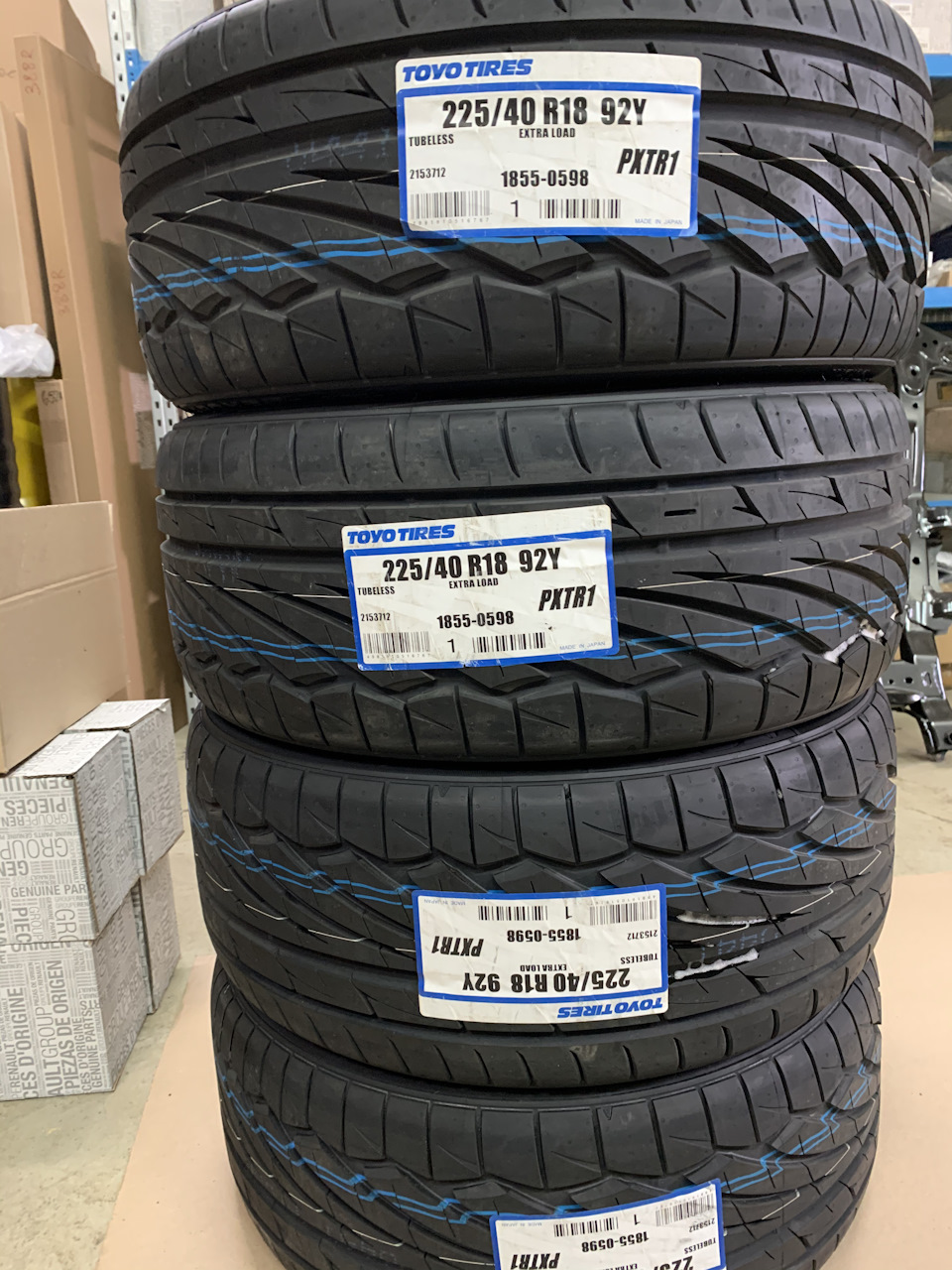 Летняя резина TOYO PROXES TR1 225 40 R18 — Volkswagen Golf Mk6 R20, 2 л ...