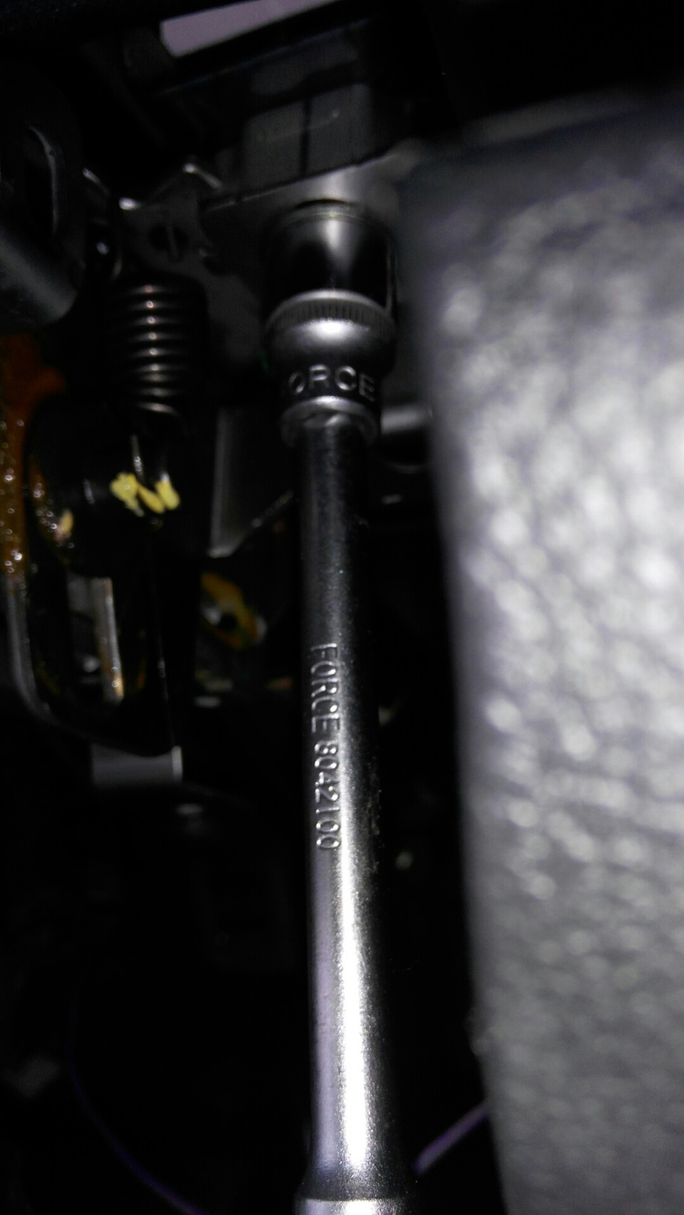 Дребезг в рулевой колонке киа рио 4