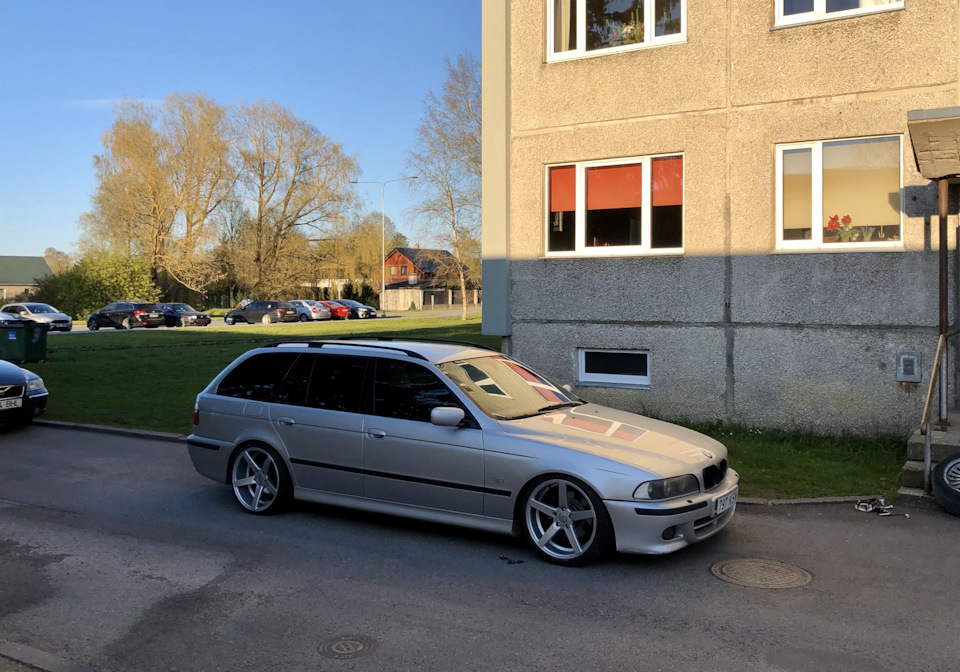 Фото в бортжурнале BMW 5 series Touring (E39)