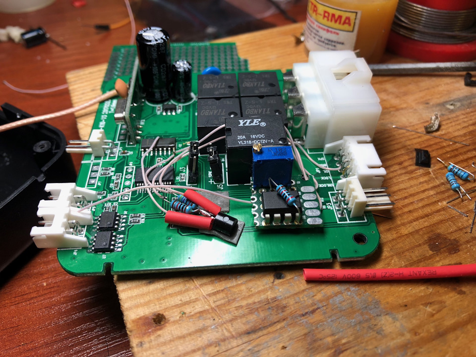 Фото в бортжурнале Audi A8 (D2)