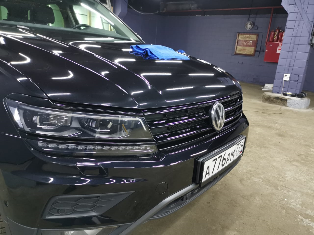Vw touareg антихром. Антихром тигуан 2 черный. Vw touareg антихром. Пленка антихром. Антихром x3 g01.