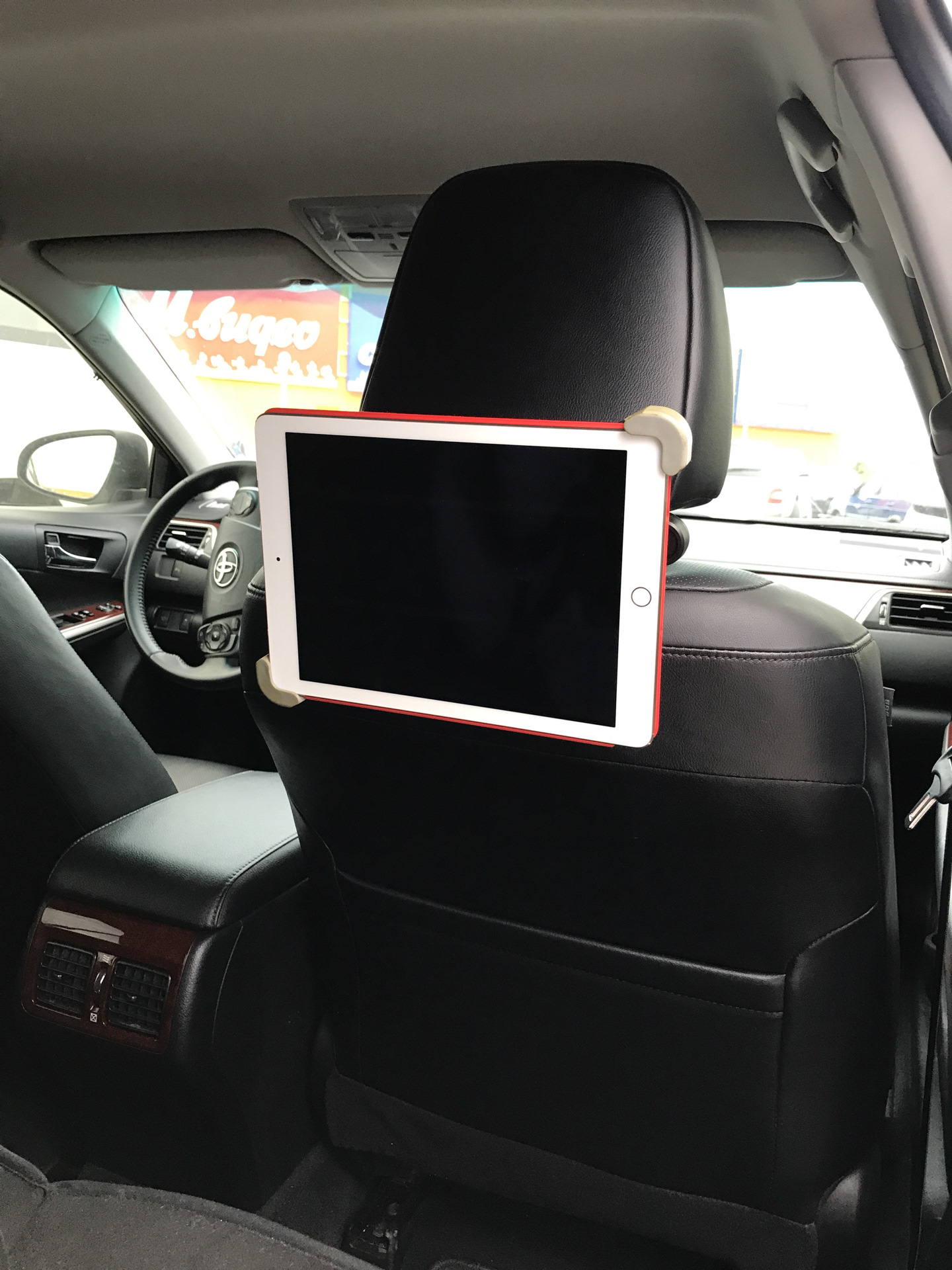 Автомобильный держатель для IPad — Toyota Camry (XV50), 2,5 л, 2013 года |  аксессуары | DRIVE2