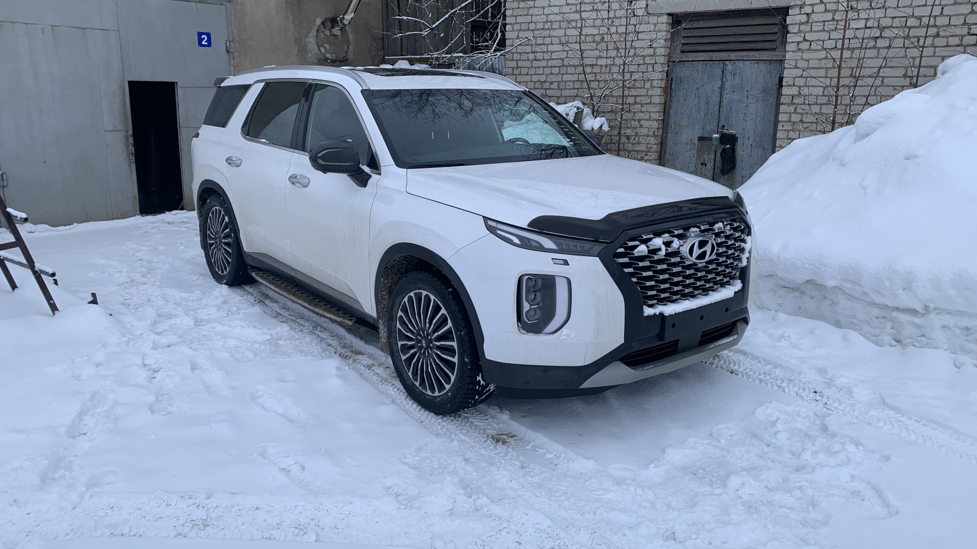 Палисад отзывы владельцев недостатки. Hyundai Palisade 2019. Палисад 2019. Хендай Палисад 2019г. Hyundai Palisade белый перламутр.