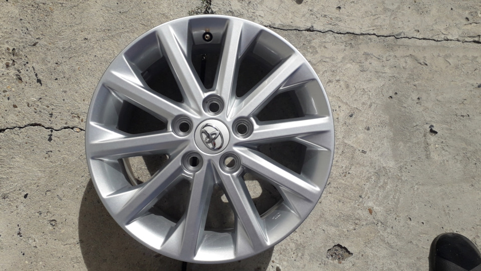 Диски от камри 55 — Toyota Corolla (140/150), 1,6 л, 2012 года ...