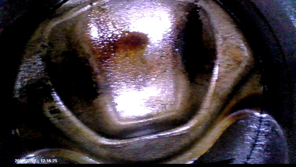 Поверхность поршня — Audi A3 (8P)