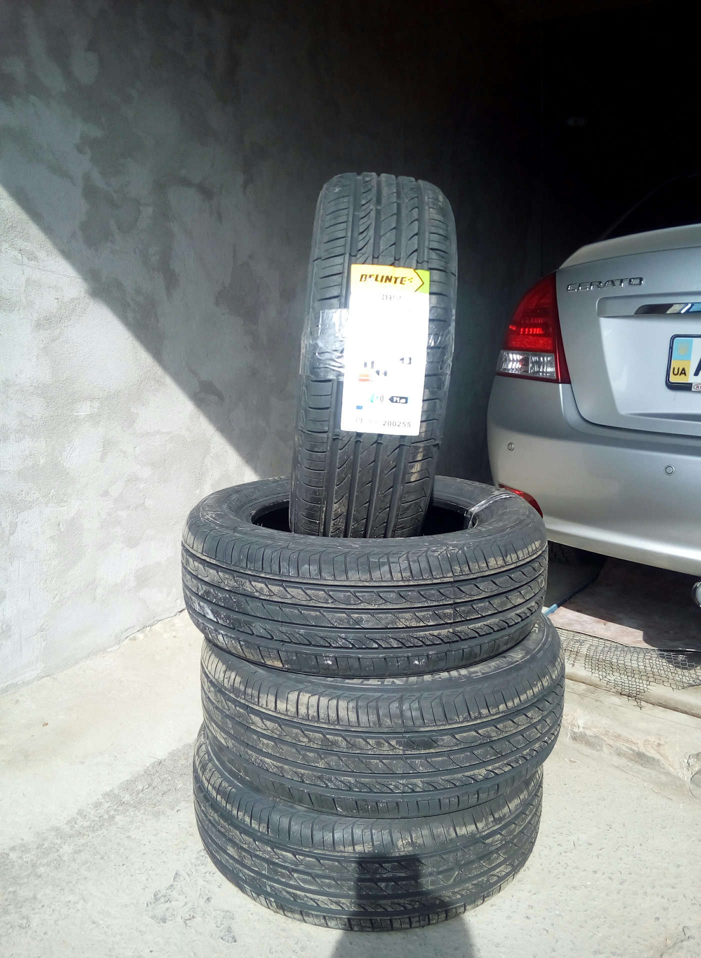 Delinte dh2 отзывы. Delinte 235/60 r 17. Резина Delinte dh2. Шин сервис летняя резина Делинте. Делинте дн2 летняя резина.