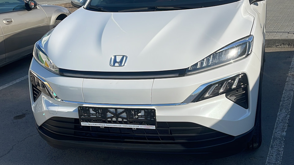 Dongfeng ciimo. Хонда грейс гибрид 2017. Dongfeng ciimo. Honda ciimo. Honda insight 2009.