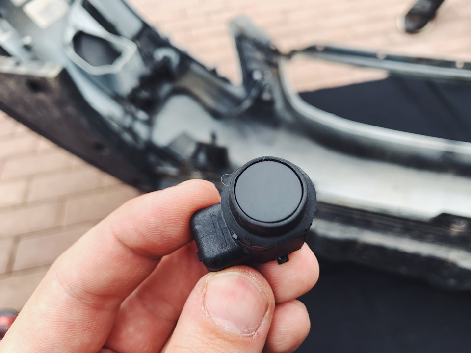 Наклеенная пленка и одетое сверху уплотнение — Volvo XC60 (1G)