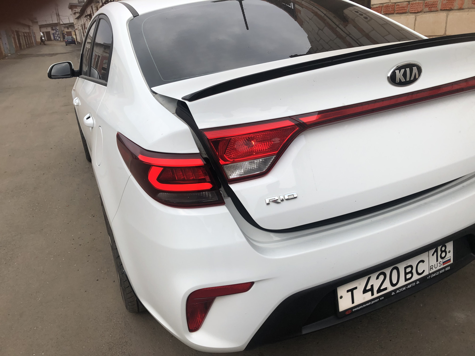 задние led фонари kia rio 4