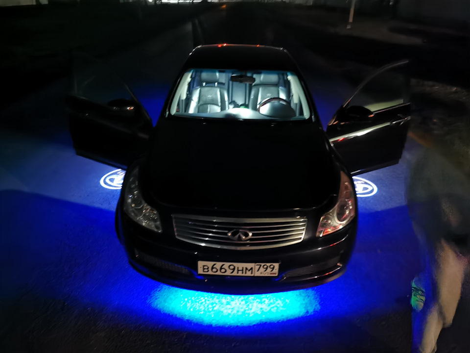 Неон днище и подветка логотипа при открывании передних дверей ...