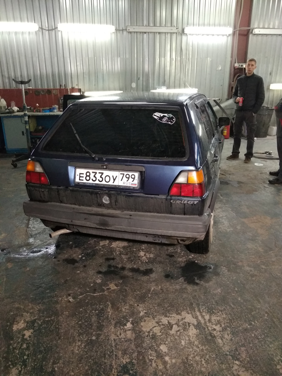 Заменил крышку багажника — Volkswagen Golf Mk2, 1,8 л, 1989 года ...