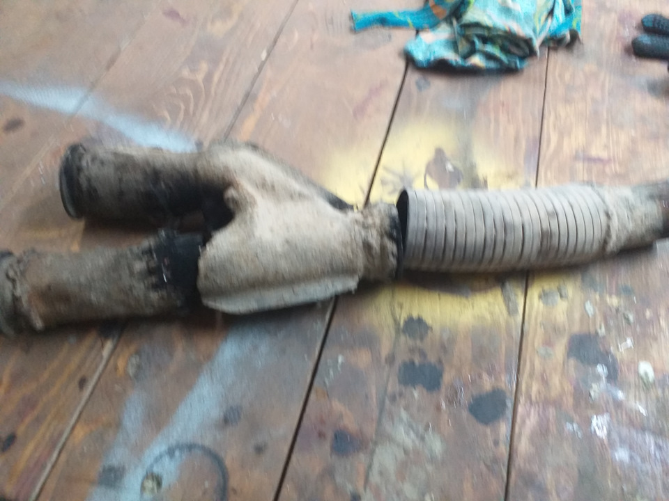 Возврат карбюратора от ваз 2107 обратно в уаз, и ремонт выхлопной трубы ...