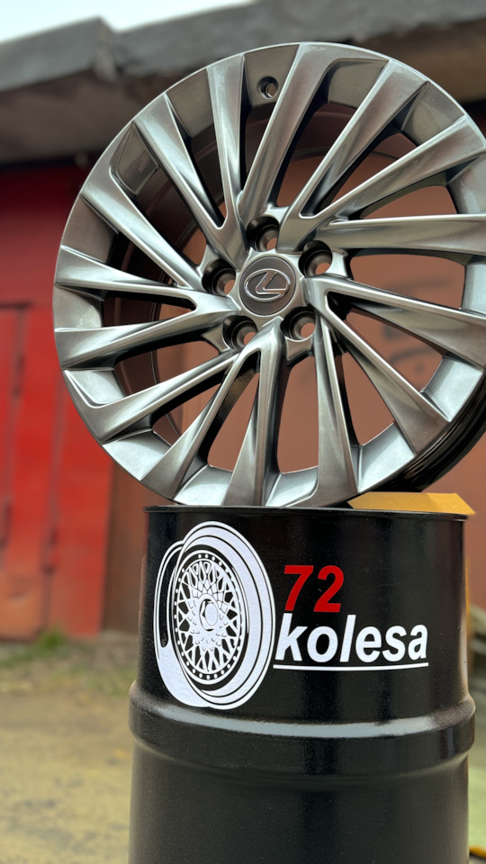 Литые диски 8Jx18 ET45 5x114,3 на Toyota Camry (XV50), Toyota Camry ...