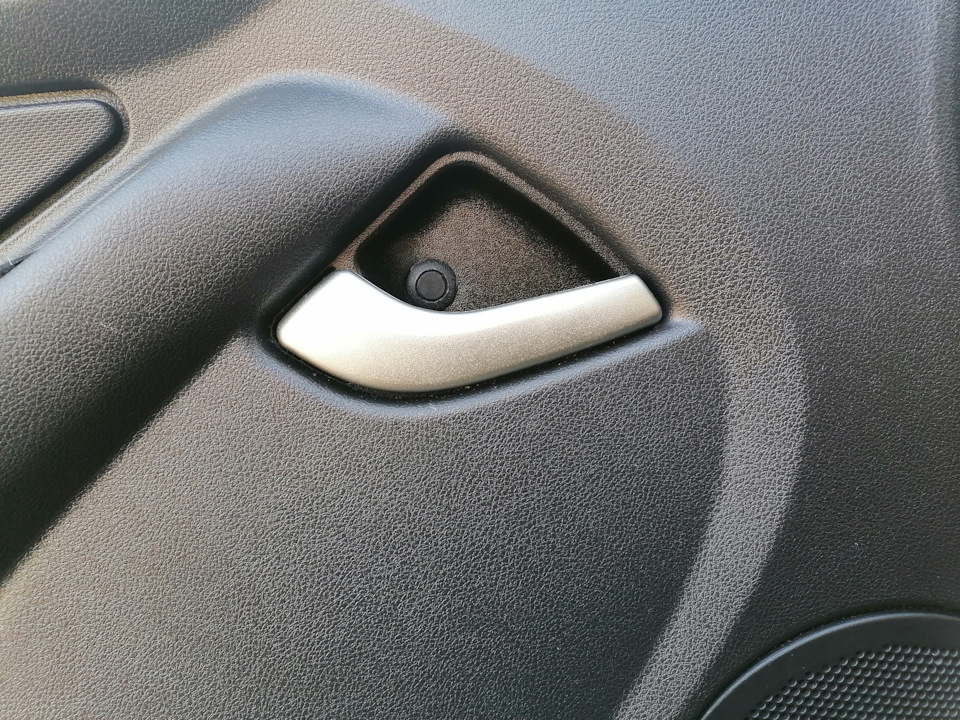 Конфирмат мне в порог. Накладки на петли ограничителей дверей. Заглушки ...