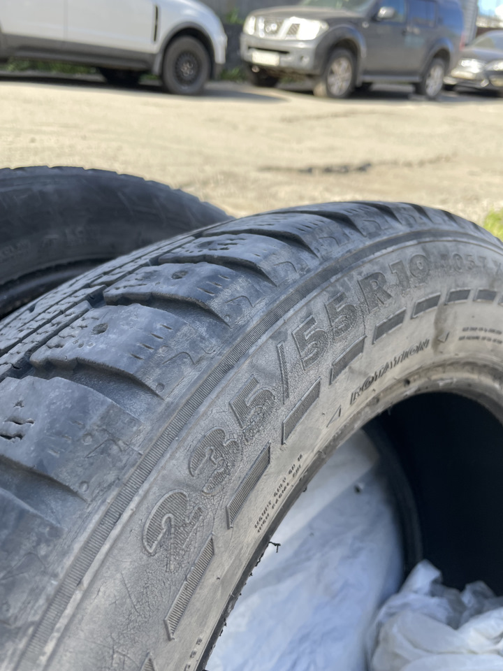Шины зимние шипованные Nokian 235/55 R19. Б/у | 12 000 ₽ в городе ...