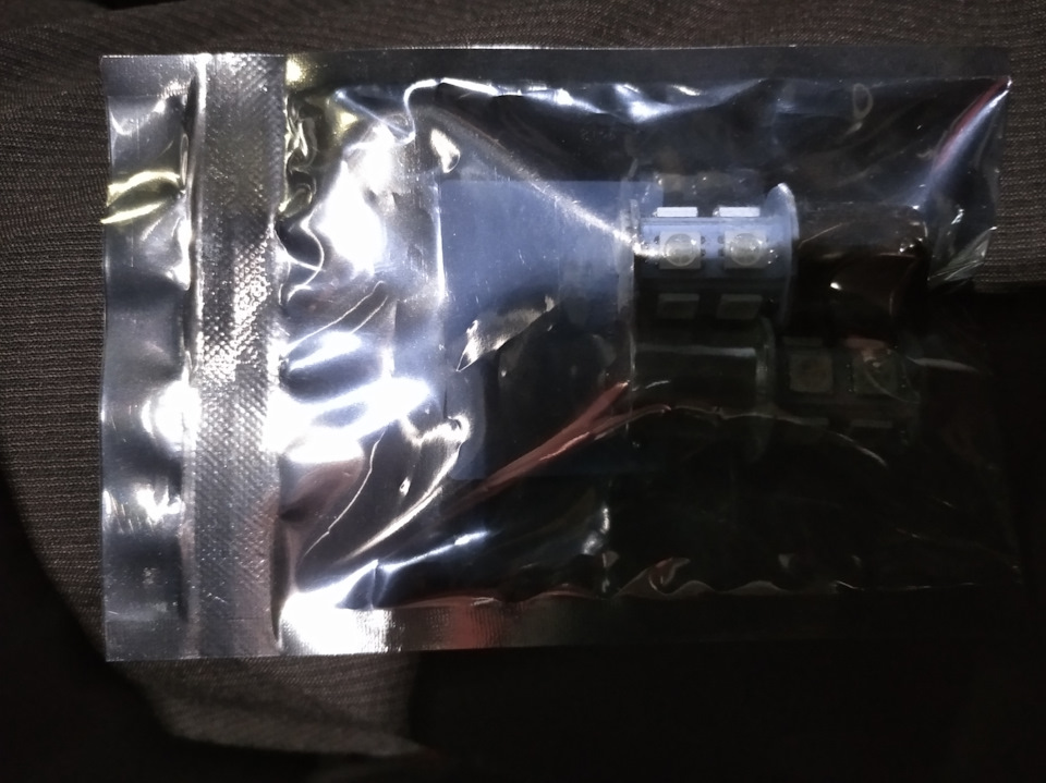 Светодиодные лампы в габариты. Эксперимент — Lada Гранта лифтбек, 1,6 л ...