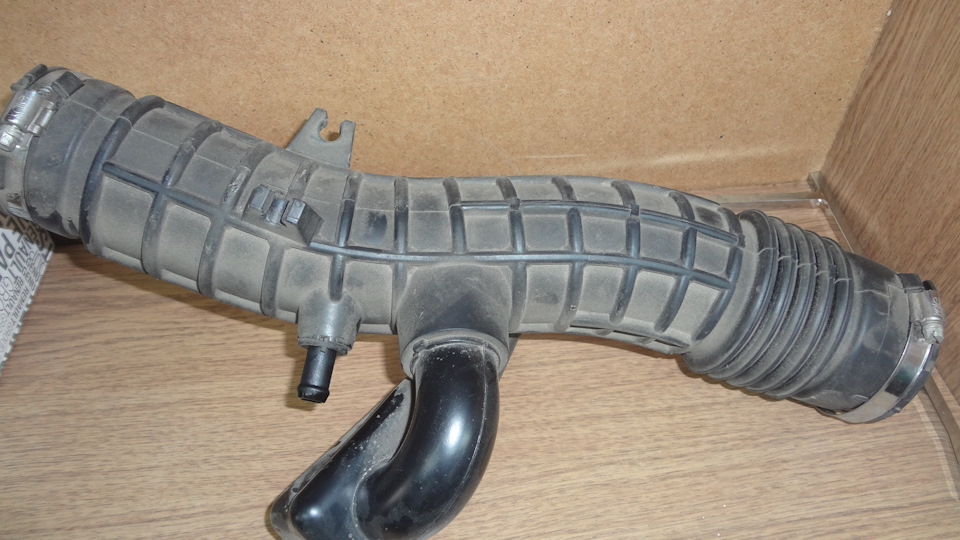 2. Отсоединяем все, что нам мешает). — Renault Sandero Stepway (2G)