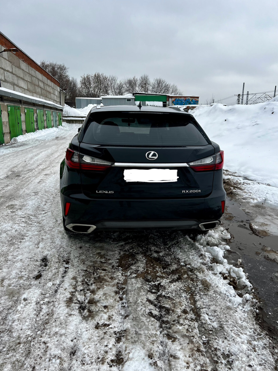 Замена штатной накладки на задний бампер — Lexus RX (4G), 2 л, 2017 ...