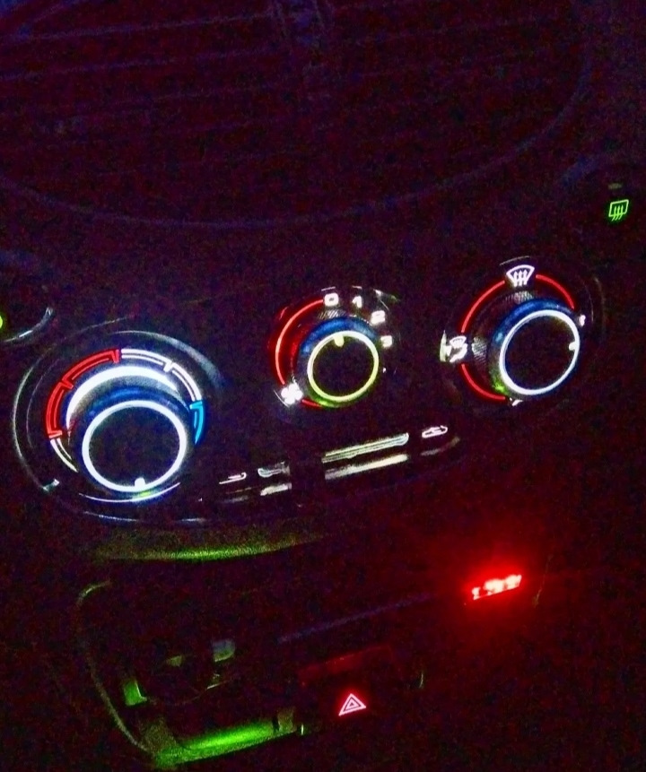 Замена накладок приборной панели и блока печки — Lada Калина хэтчбек, 1 ...