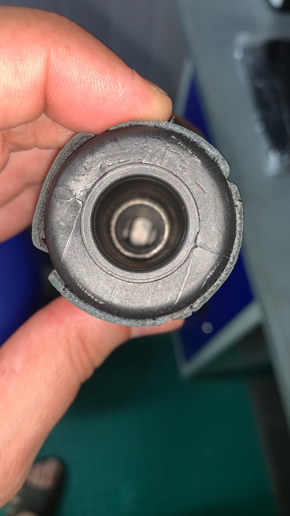 Внутри патриотовской ручки шток с шип чтобы ручка не прокручивалась — УАЗ 31519