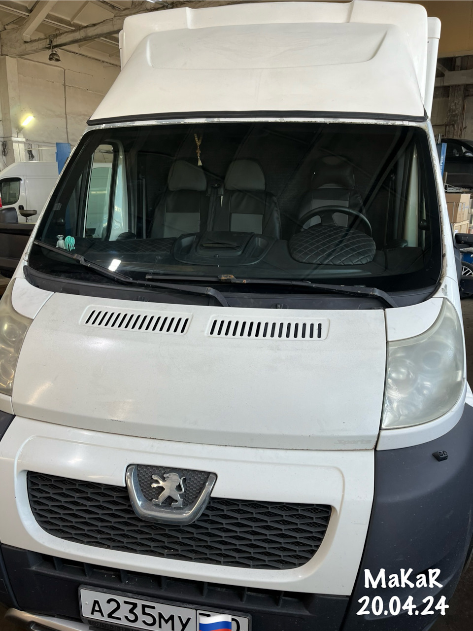 243 650 км.Замена лобового стекла. — Peugeot Boxer (2G), 2,2 л, 2011 года |  визит на сервис | DRIVE2