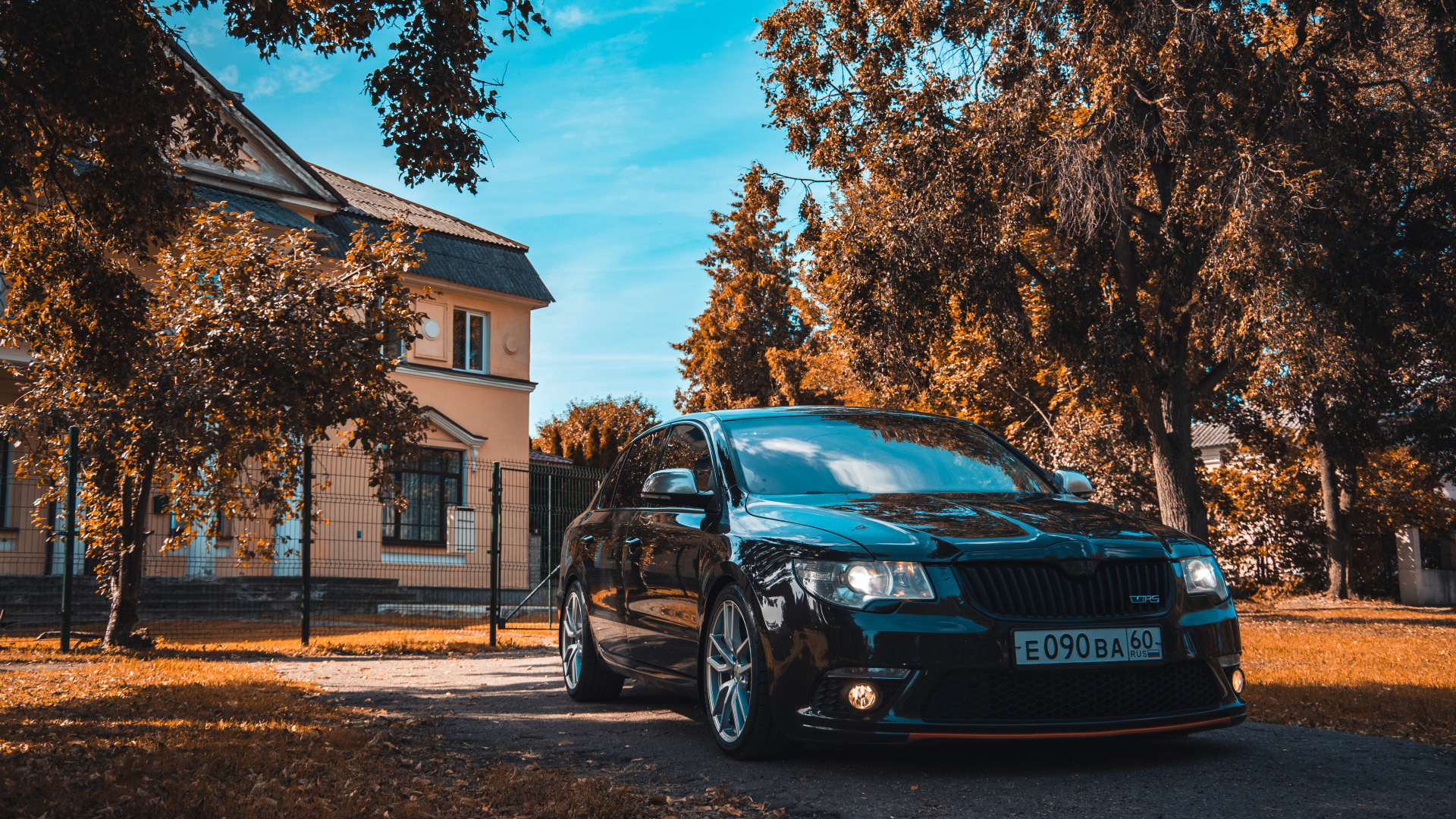 Крепление пассажирского коврика, наклейки DRIVE2 — Lada Vesta SW, 1,6 л ...