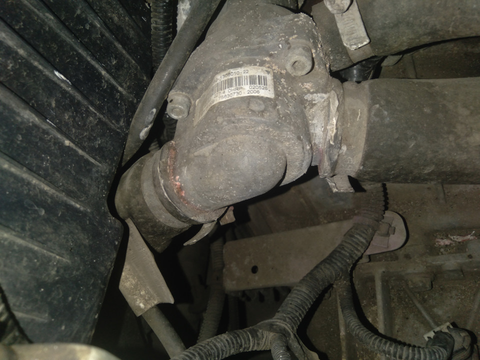 Проблемы с охлаждением, замена верхней подушки двигателя и клапана ...