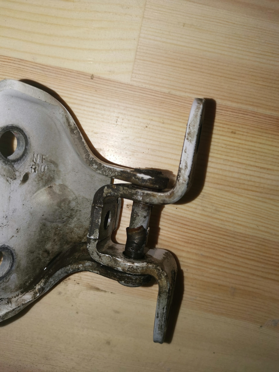 Замена дверной петли. #Hyundai_i40 — Hyundai i40, 2 л, 2013 года ...