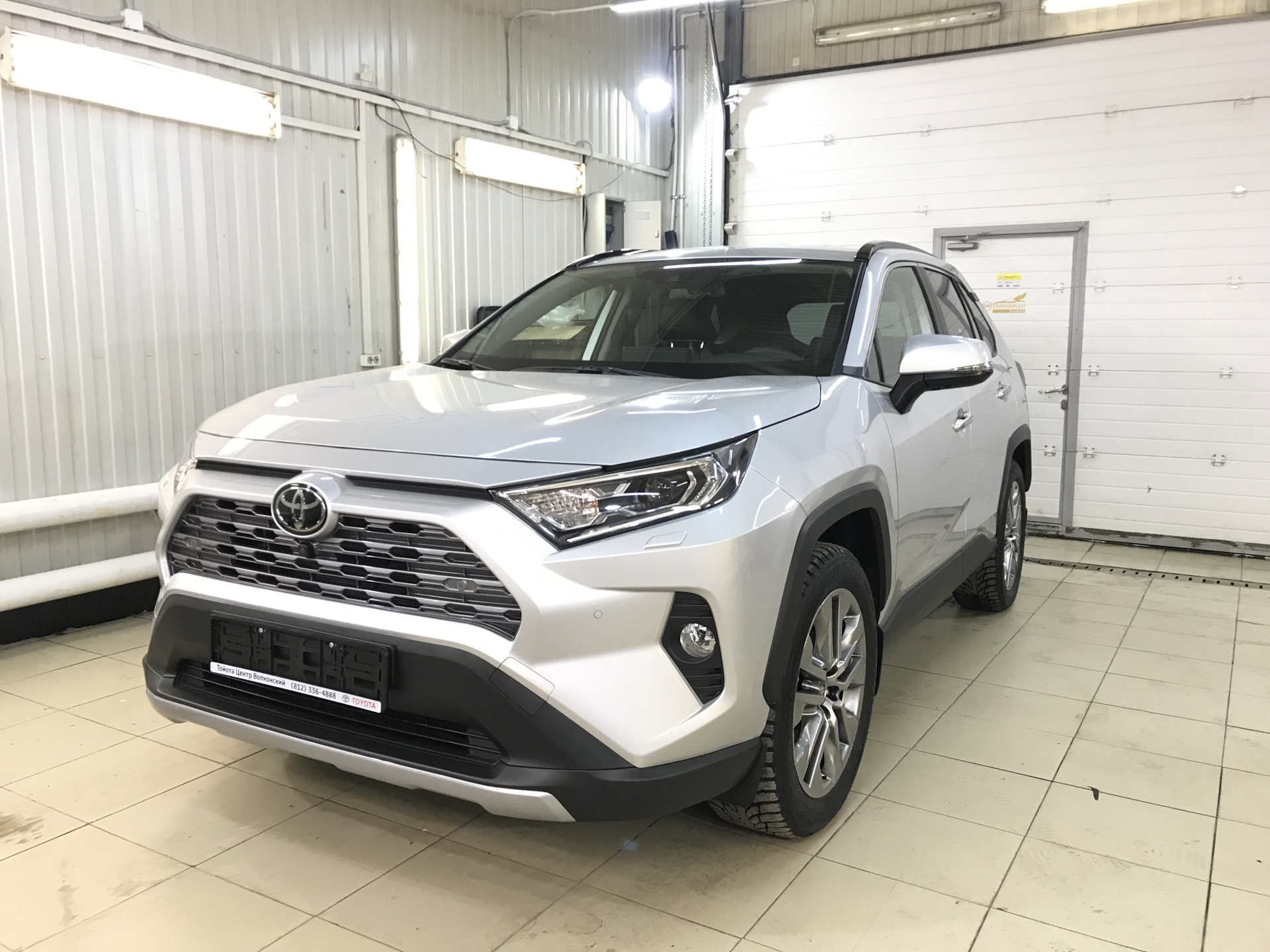 Шумоизоляция Toyota Rav 4 2021 года в Санкт-Петербурге. — Анти-шум  Санкт-Петербург на DRIVE2