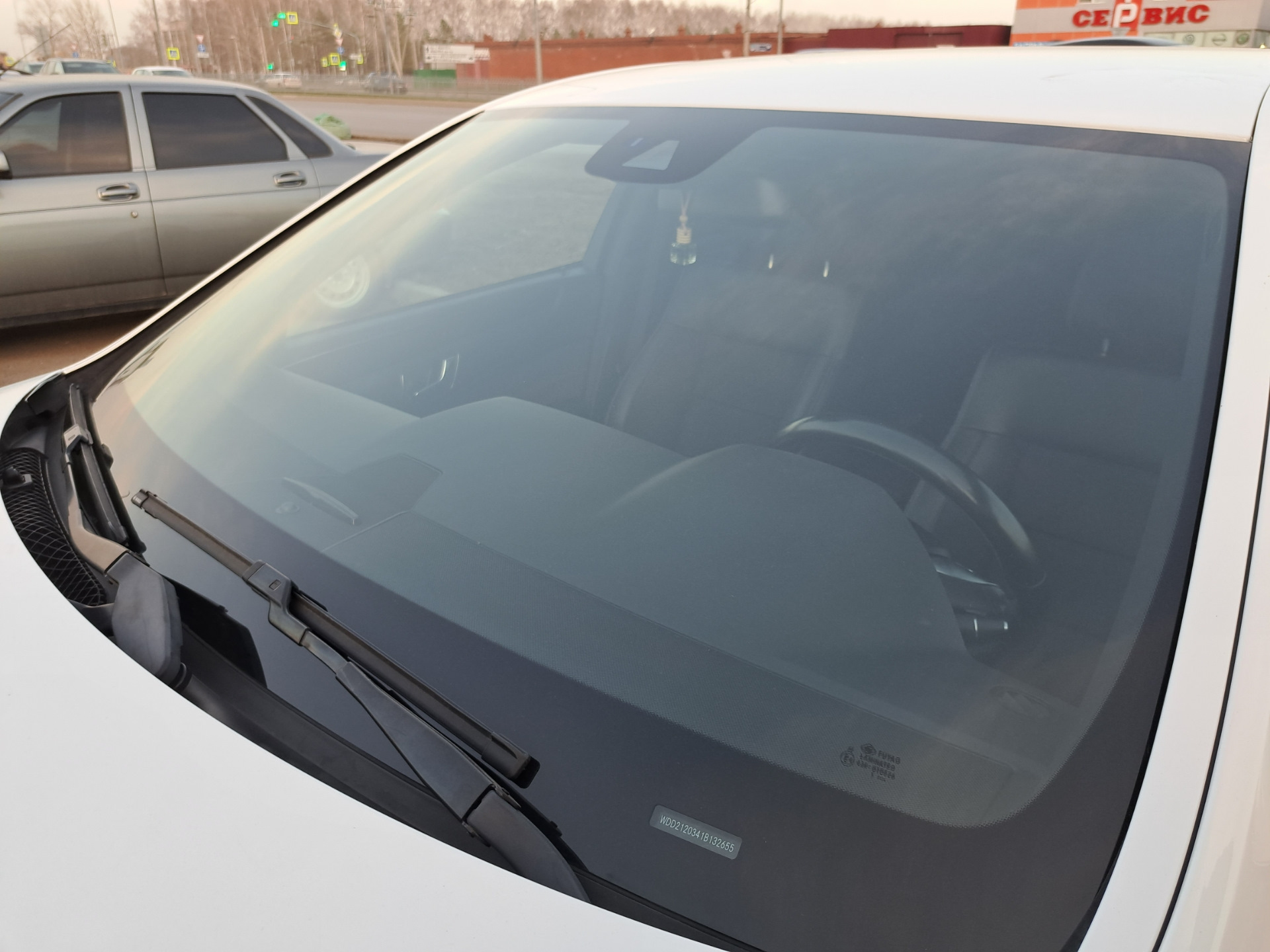 Замена лобового стекла — Mercedes-Benz E-class (W212), 2 л, 2014 года ...