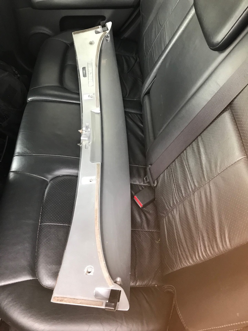 Установка 2-х спойлеров на заднюю дверь — Nissan Micra (K12), 1,2 л ...