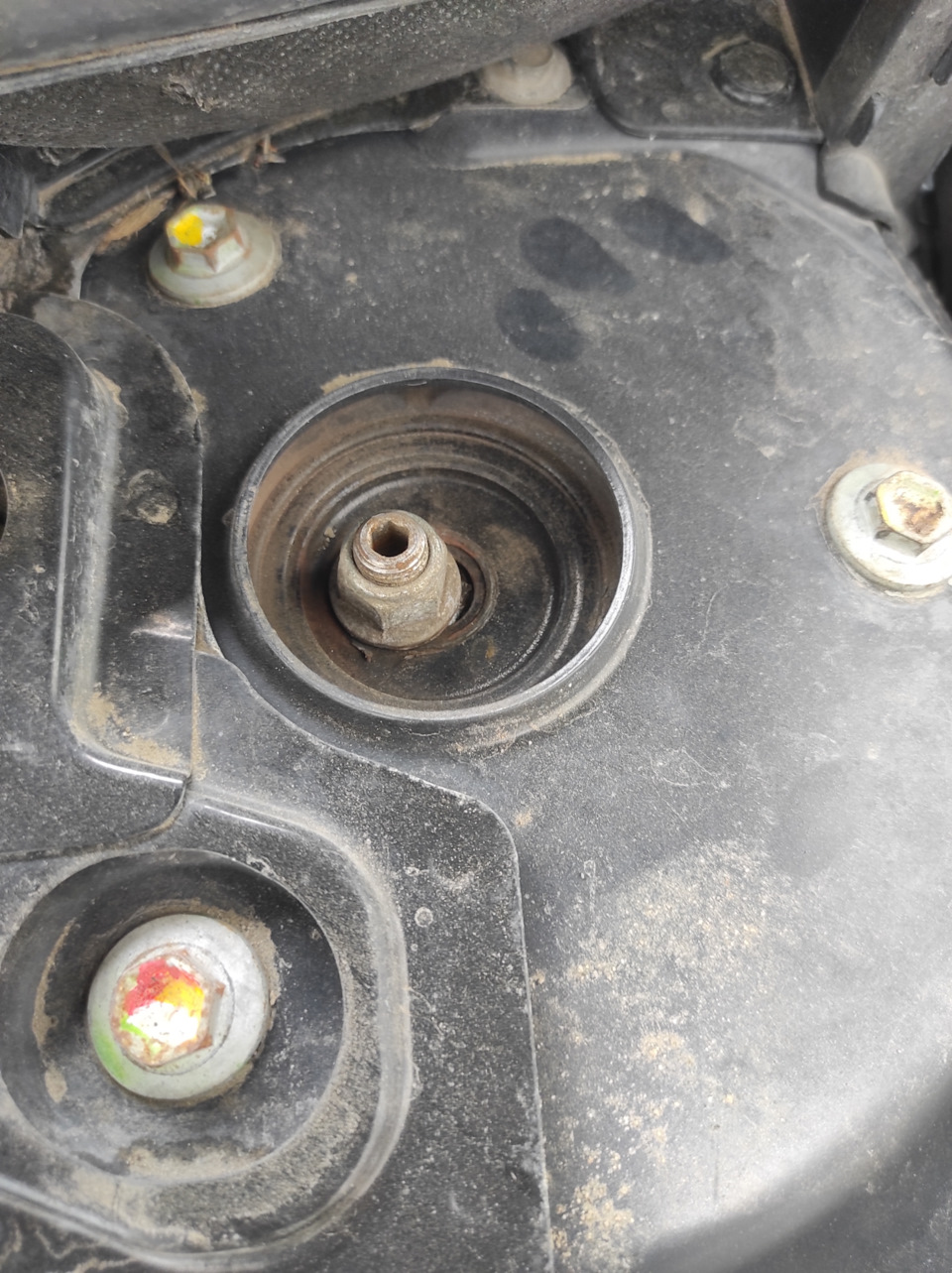 Опоры передних амортизаторов часть2 — Nissan Teana (J32), 2,5 л, 2010 ...