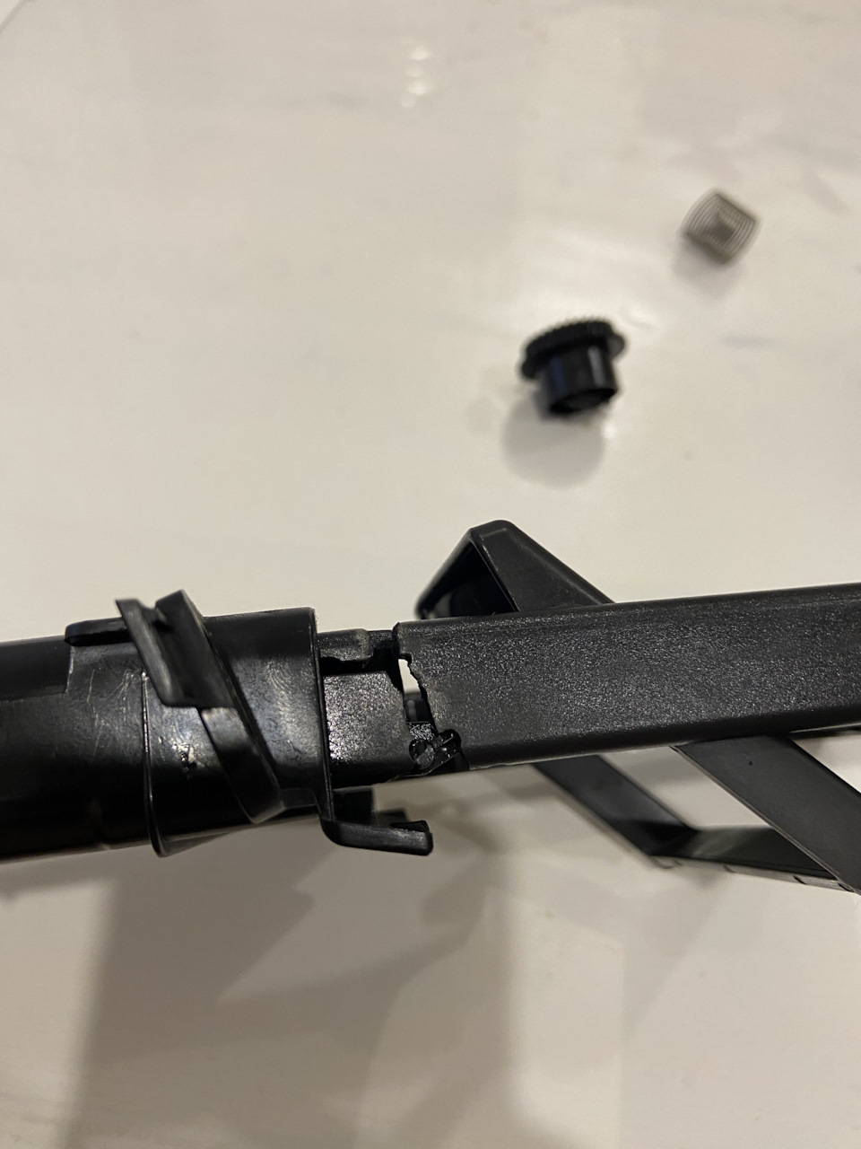 этому вообще хлам, планирую использовать как донора для второго — Toyota Auris (1G)