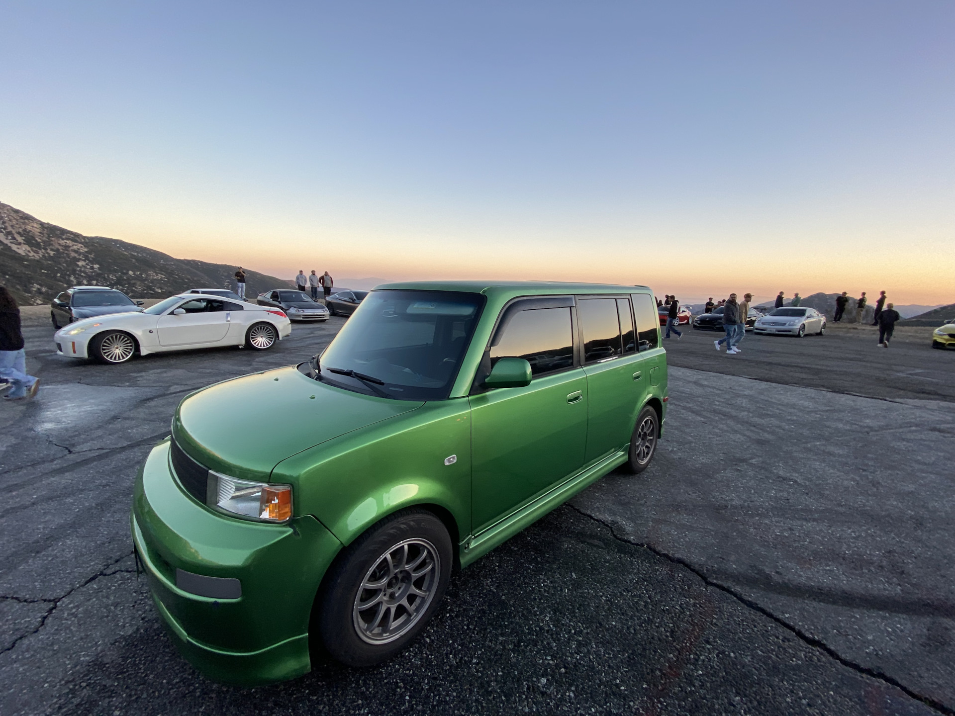 Scion XB 911