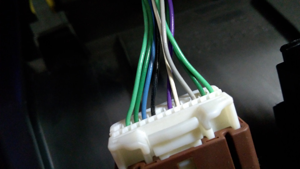 Электроскладывание зеркал — Toyota RAV4 (IV), 2 л, 2013 года | своими ...