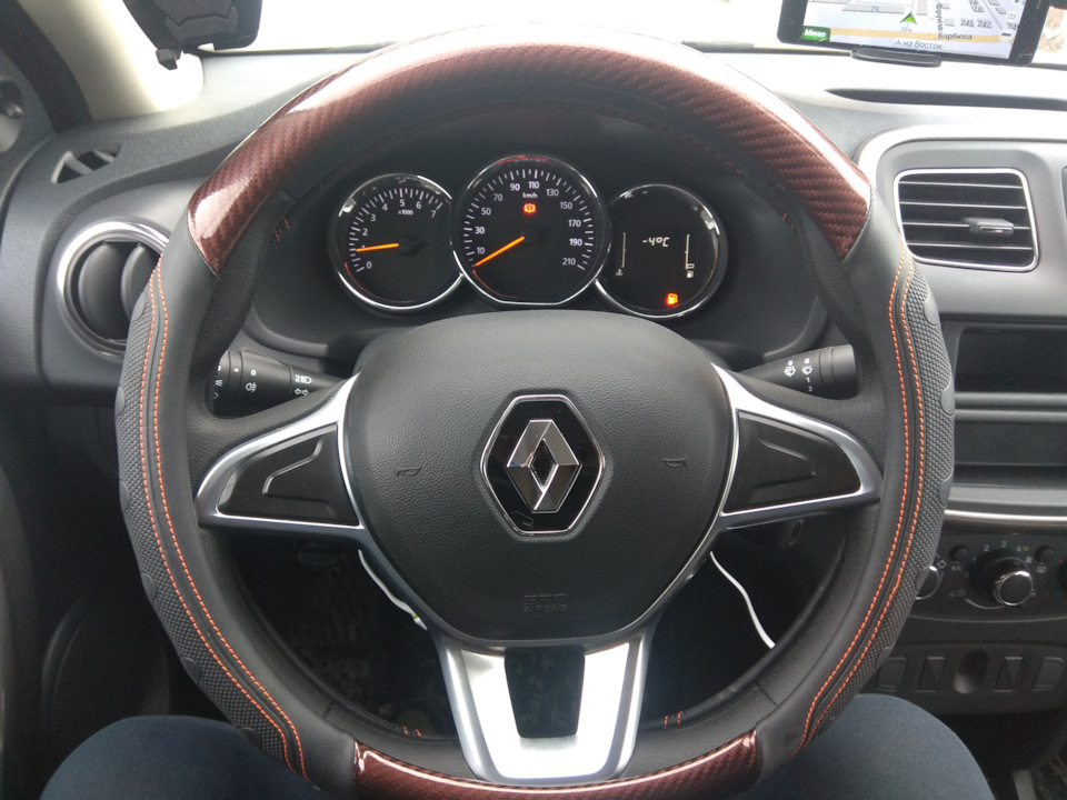 Новые чехлы и оплетка на руль — Renault Logan (2G), 1,6 л, 2020 года ...