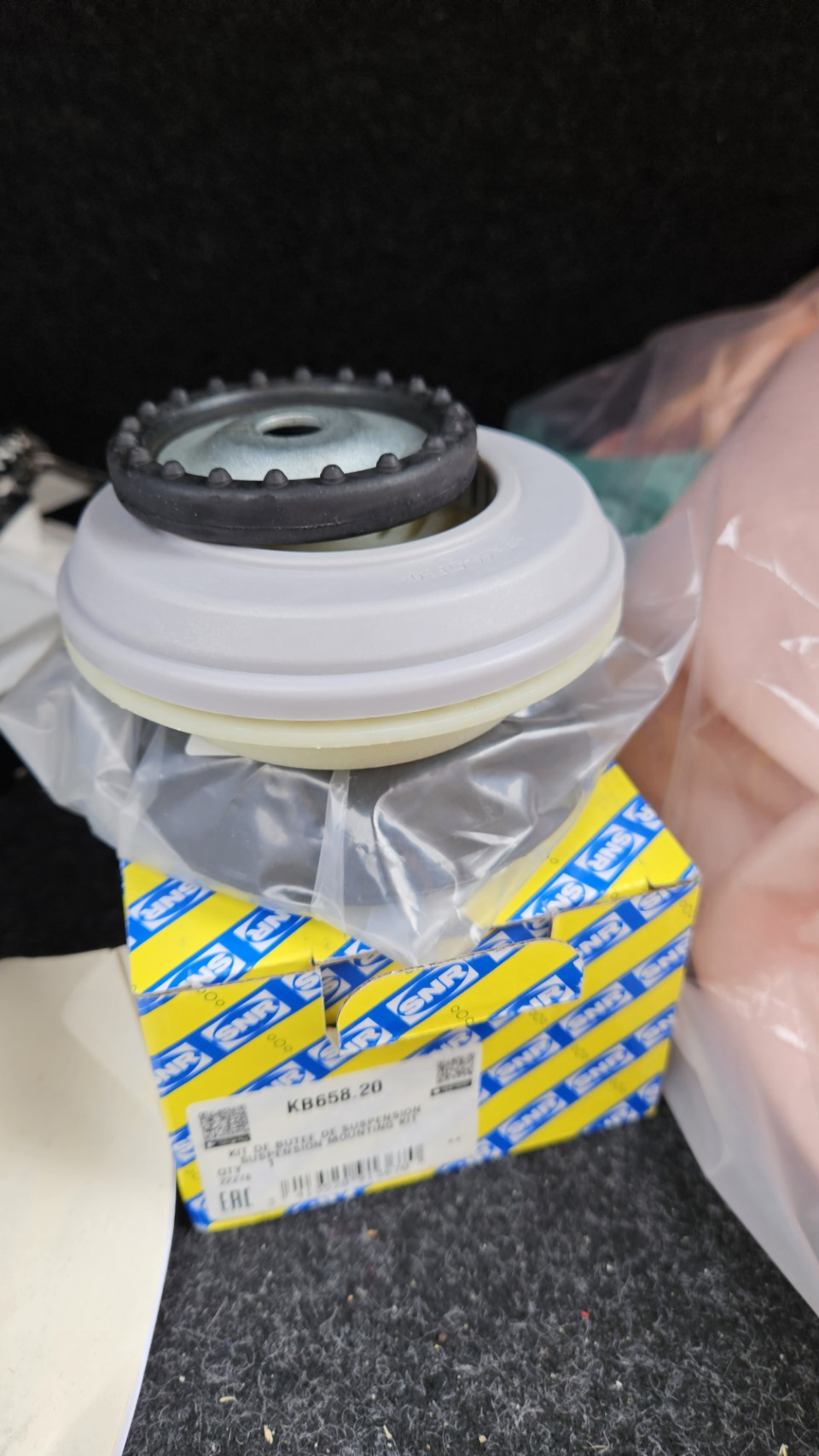 Замена передних опор и опорных подшипников — Opel Corsa D, 1,4 л, 2013 ...