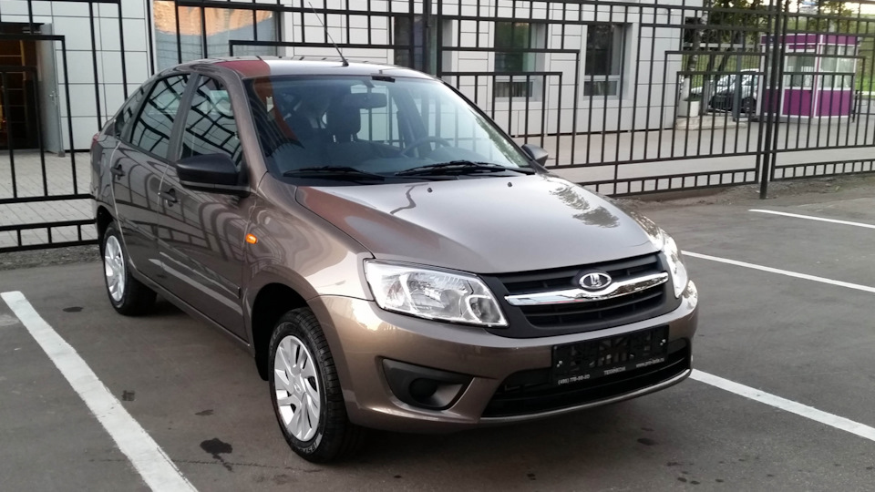 Lada Granta liftback Бедный пепелац