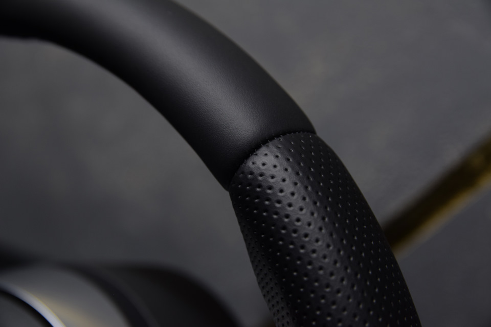 Перетяжка руля от Mercedes-AMG C 43. Установка обогрева. Пересвет ...