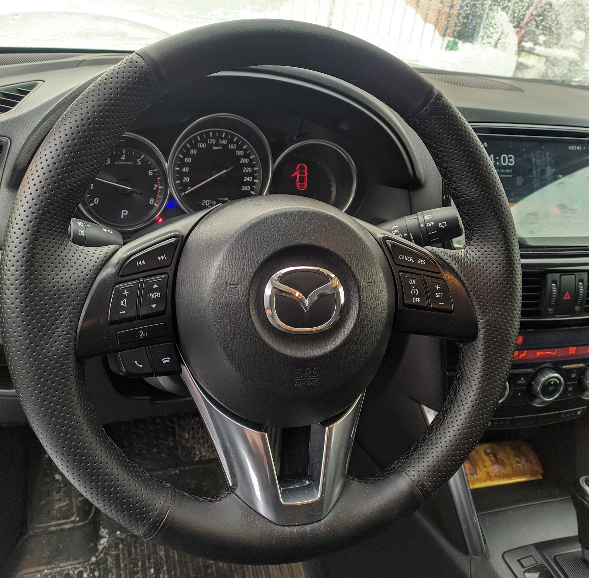 Замена значка на руле - Mazda CX-5 (1G), 2 л, 2013 года своими руками DRIVE2