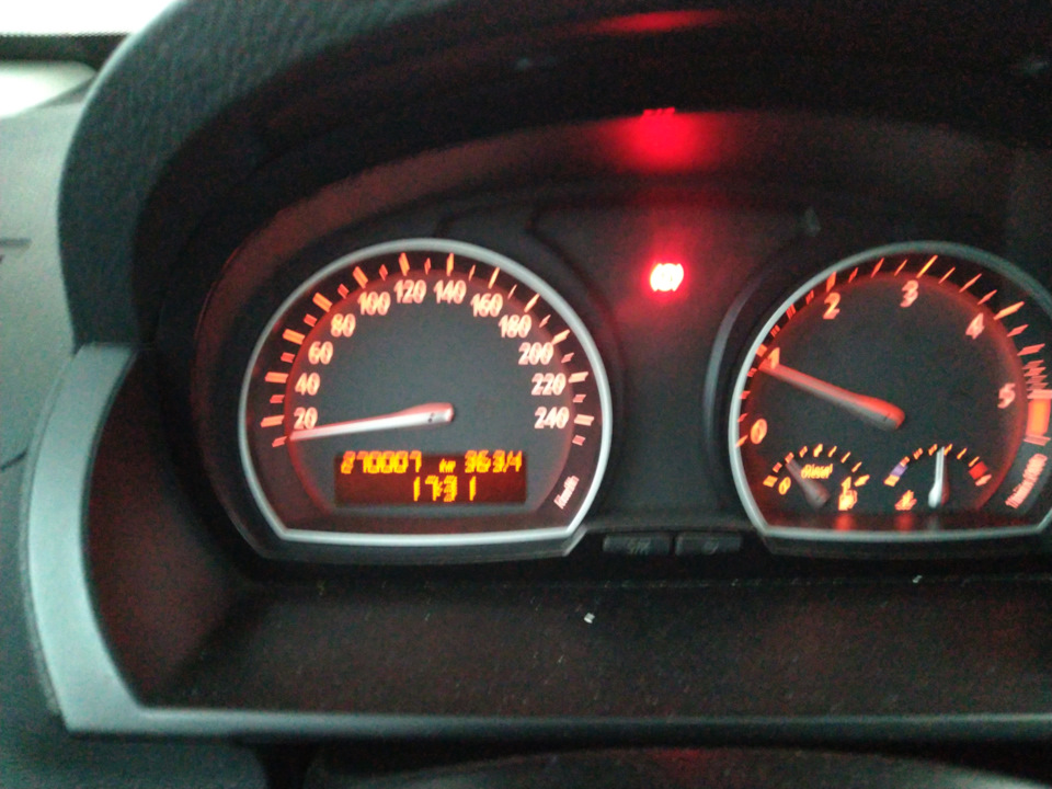 Крышка лейка от VAха — BMW X3 (E83), 2 л, 2008 года | тюнинг | DRIVE2