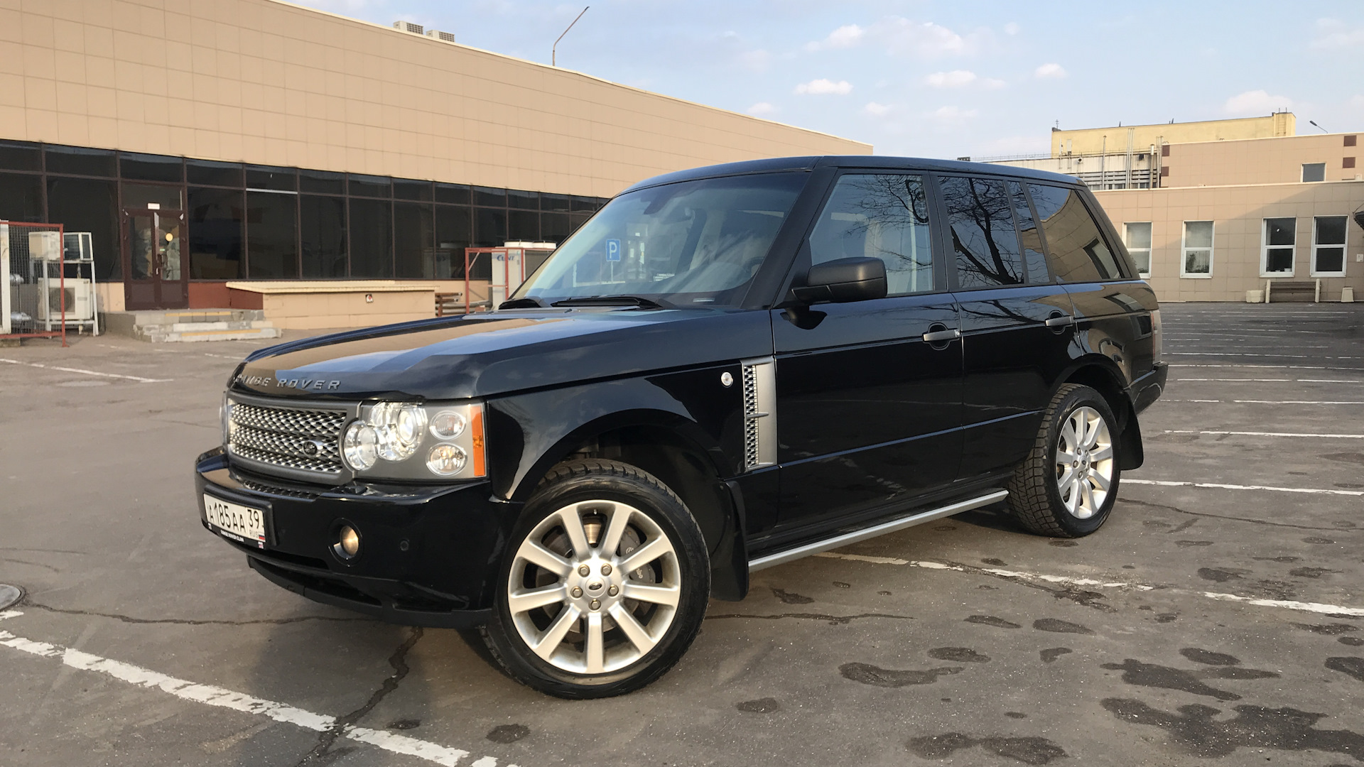 Land Rover Range Rover (3G) 4.2 бензиновый 2008 | Английский Квадрат на  DRIVE2