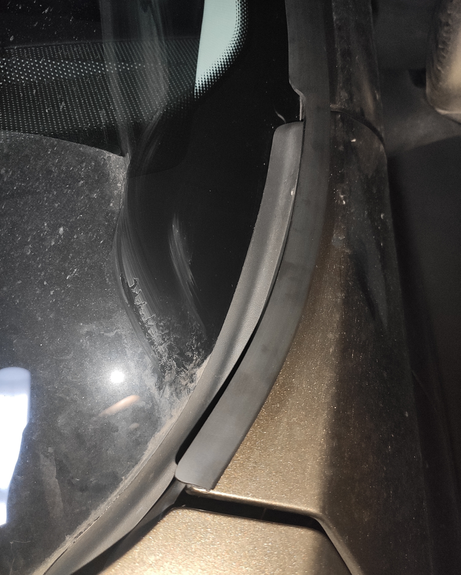 Водоотводящие щитки (дефлекторы) на лобовое стекло — Renault Arkana, 1 ...