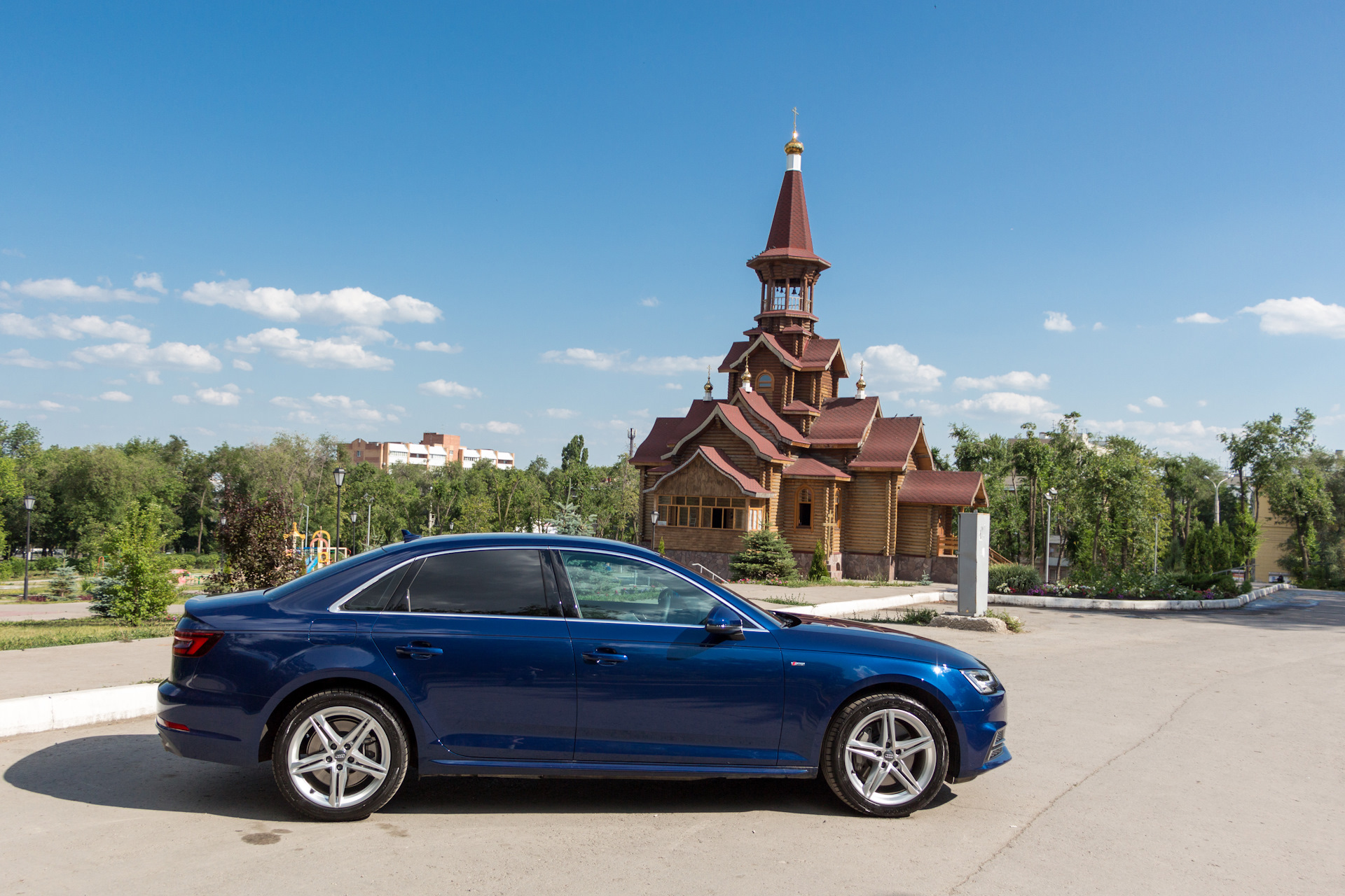 Blue 80. Llumar Air 80 Blue. Llumar Air 80 Blue бока 5. Audi a4 Blue Flame 249hp quattro Ivan-Nosov.