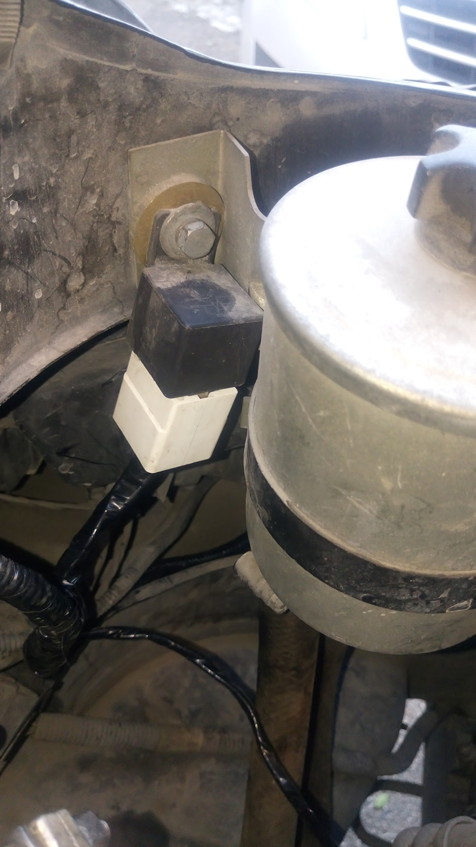 Второй Карлсон ожил)))) — УАЗ Patriot, 2,7 л., 2014 года | тюнинг | DRIVE2