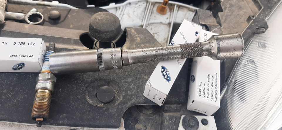 5158132 Свеча зажигания / 2,0/2,3/2,5 Duratec/Dohc 07~ Ford | Запчасти ...