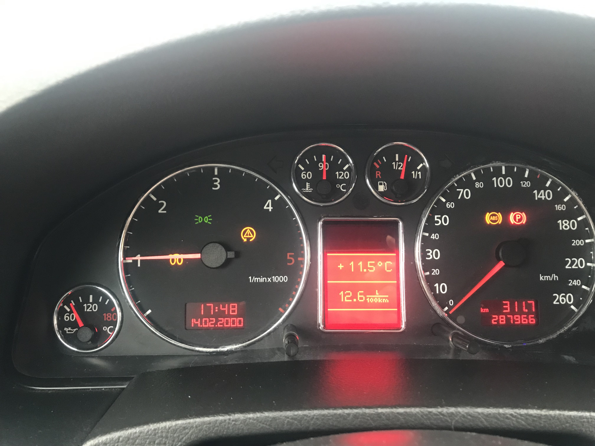 Audi A6 2 5 Tdi Vorglühlampe Blinkt Перестаёт реагировать на педаль газа! — Audi A6 (C5), 2,5 л, 2001 года