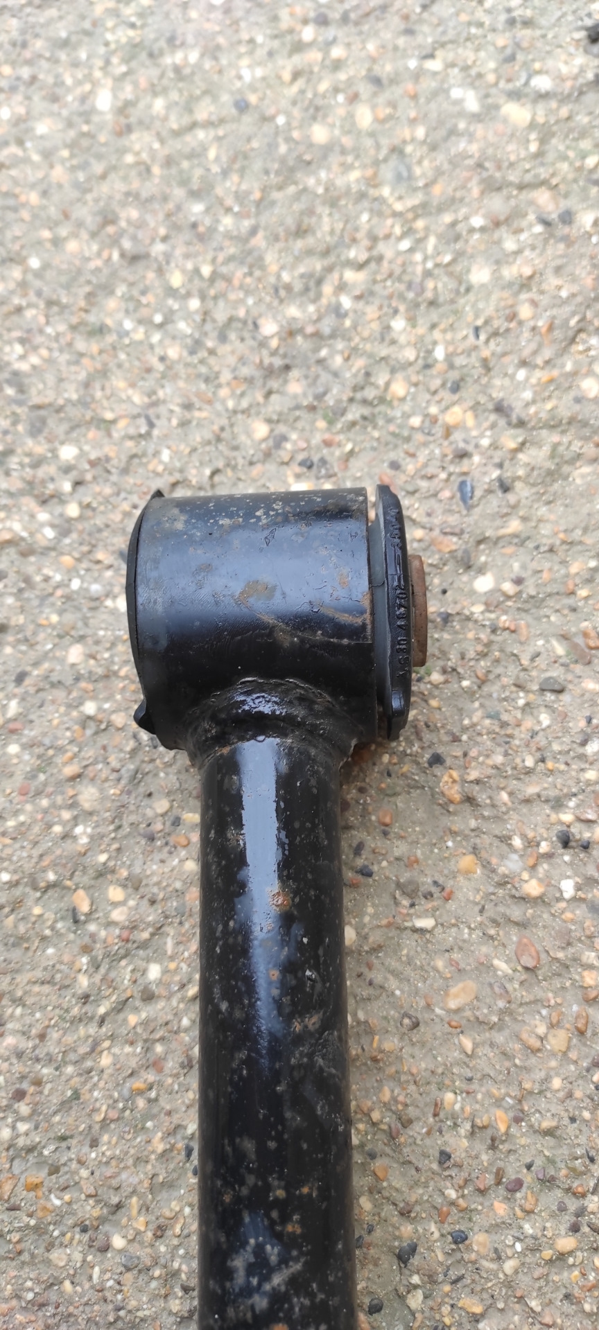 Замена сайлентблоков задних продольных рычагов (нижних) — Toyota Hilux ...