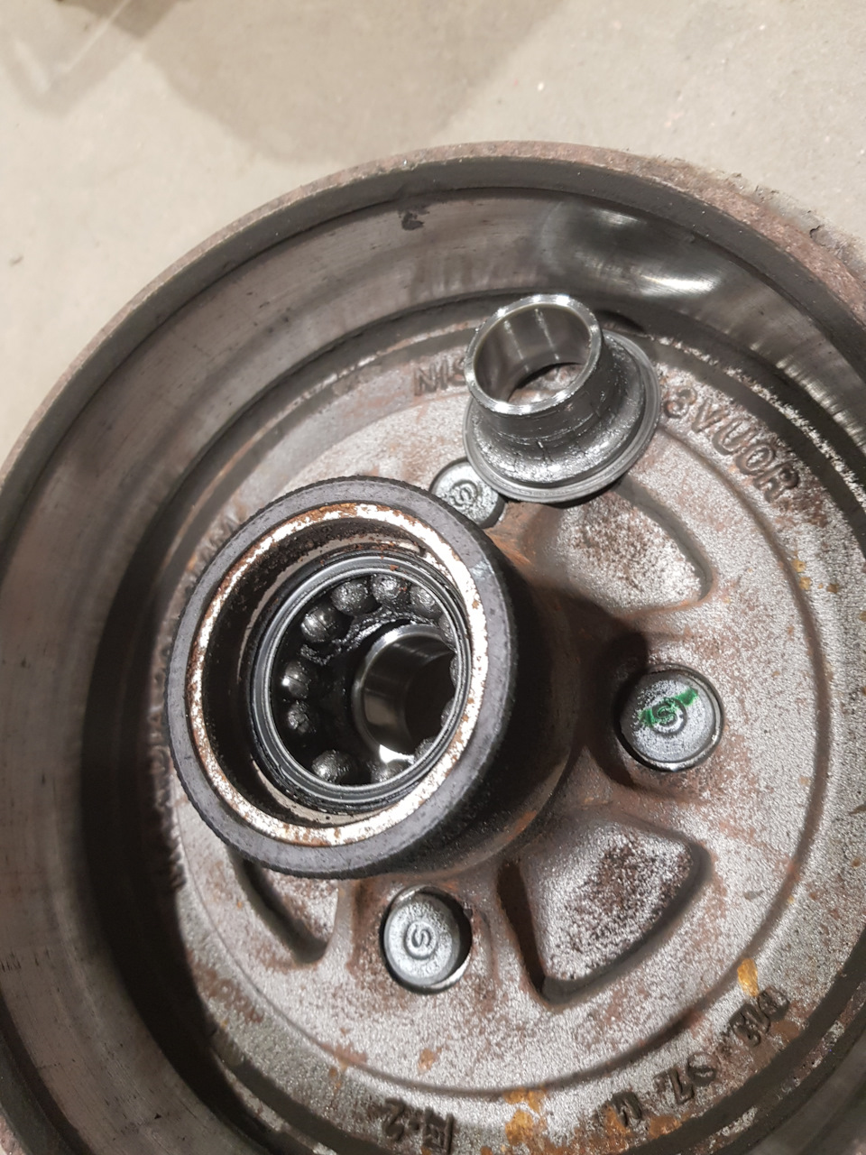 Замена подшипника ниссан ноте 2014 года. — DRIVE2